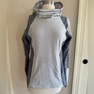 Obermeyer Light Gray and Dark Gray Long Sleeve Top